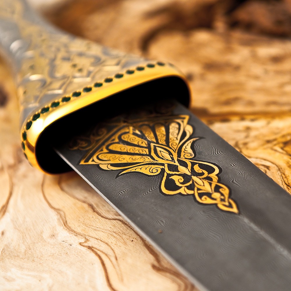 Damask steel pattern